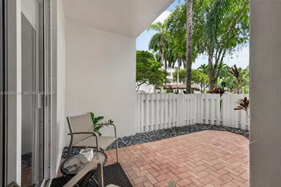 10730 NW 66th St #102, Doral, FL 33178 - Photo 33