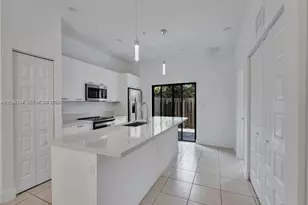 8195 NW 104th Ave, Doral, FL 33178 - Photo 17