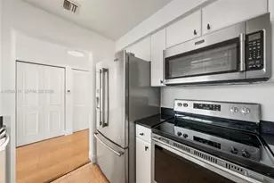 2475 Brickell Ave, Miami, FL 33129 - Photo 11