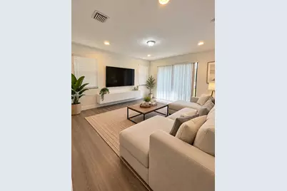 9883 W 34th Ln #9883, Hialeah, FL 33018 - Photo 5