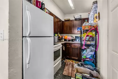 2910 NW 47th St, Miami, FL 33142 - Photo 11