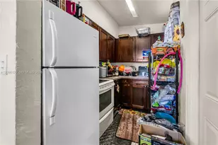2910 NW 47th St, Miami, FL 33142 - Photo 11