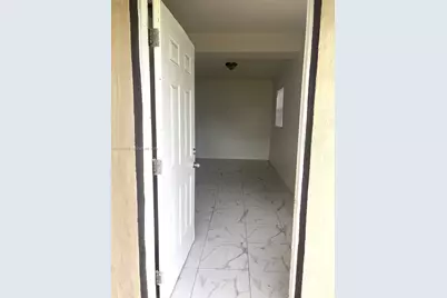 2910 NW 47th St, Miami, FL 33142 - Photo 5