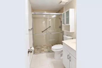 10135 NW 9th St Cir #5-106, Miami, FL 33172 - Photo 9