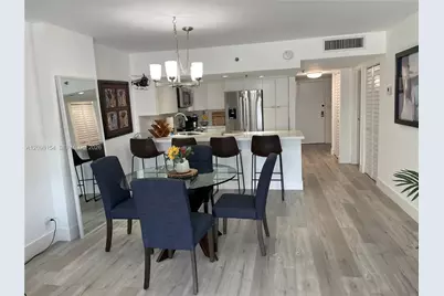 2625 Collins Ave #510, Miami Beach, FL 33140 - Photo 9