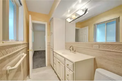 1731 NW 86th Ave, Pembroke Pines, FL 33024 - Photo 23