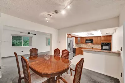 1731 NW 86th Ave, Pembroke Pines, FL 33024 - Photo 19