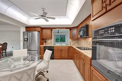 1731 NW 86th Ave, Pembroke Pines, FL 33024 - Photo 13