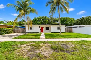 710 NE 142nd St, North Miami, FL 33161 - Photo 1