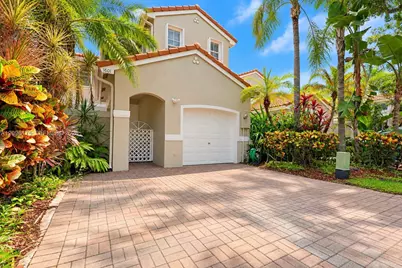 1601 Yellowheart Way, Hollywood, FL 33019 - Photo 3