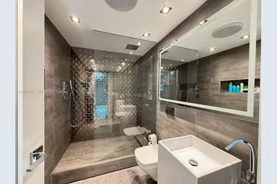 350 S Miami Ave #706, Miami, FL 33130 - Photo 25