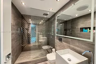 350 S Miami Ave, Miami, FL 33130 - Photo 25