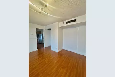 3475 N Country Club Dr #601, Aventura, FL 33180 - Photo 17
