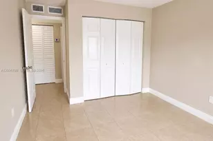 1990 NW 4th Ct, Miami, FL 33136 - Photo 9