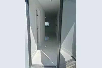 3720 SW 32nd St, Hollywood, FL 33023 - Photo 9