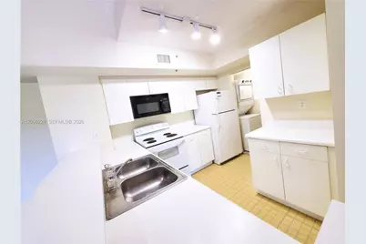 2600 S University Dr #321, Davie, FL 33328 - Photo 7