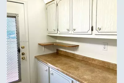 20275 NE 2nd Ave #7, Miami, FL 33179 - Photo 43