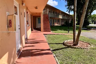 20275 NE 2nd Ave, Miami, FL 33179 - Photo 9