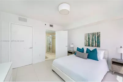 50 Biscayne Blvd #3906, Miami, FL 33132 - Photo 9