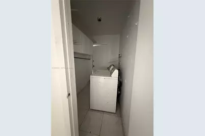 4824 NW 15th Ct, Miami, FL 33142 - Photo 9