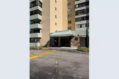 5055 NW 7th St #504, Miami, FL 33126 - Photo 1