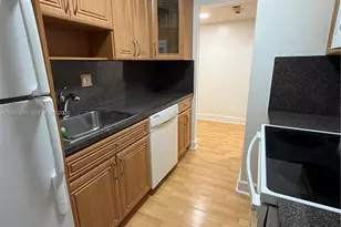 5055 NW 7th St, Miami, FL 33126 - Photo 13