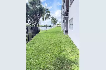 4311 Crystal Lake Dr #120, Deerfield Beach, FL 33064 - Photo 19