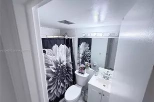 4311 Crystal Lake Dr, Deerfield Beach, FL 33064 - Photo 31