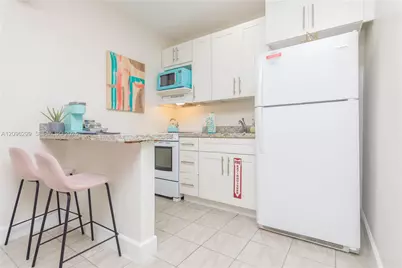 735 NE 15th St #2, Fort Lauderdale, FL 33304 - Photo 1