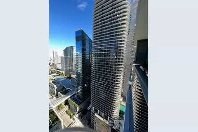 45 SW 9th St #3709, Miami, FL 33130 - Photo 5