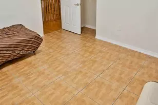 18849 NW 78th Pl, Hialeah, FL 33015 - Photo 13