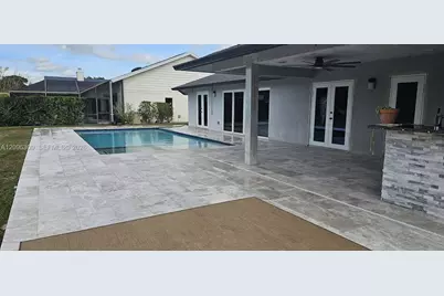 712 Juniper Pl, Wellington, FL 33414 - Photo 1