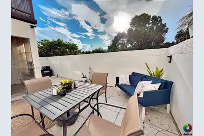 7100 NW 17th St #112, Plantation, FL 33313 - Photo 1