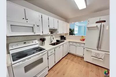 7100 NW 17th St #112, Plantation, FL 33313 - Photo 11
