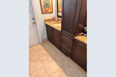 8205 NW 80th St, Tamarac, FL 33321 - Photo 9