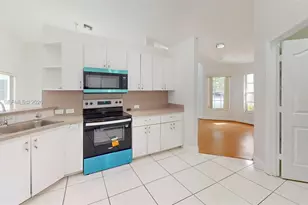 4610 NW 100th Way, Coral Springs, FL 33076 - Photo 13