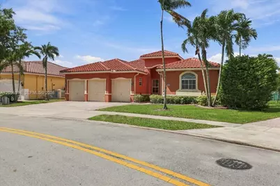 2032 SW 118th Ave, Miramar, FL 33025 - Photo 1