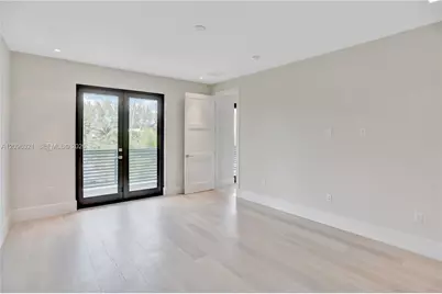 3550 W Glencoe St, Miami, FL 33133 - Photo 33