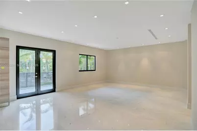 3550 W Glencoe St, Miami, FL 33133 - Photo 13
