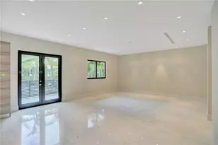 3550 W Glencoe St, Miami, FL 33133 - Photo 13