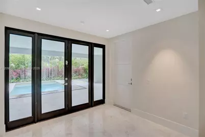 3550 W Glencoe St, Miami, FL 33133 - Photo 9