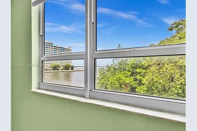 2000 N Bayshore Dr #220, Miami, FL 33137 - Photo 31