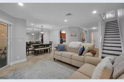 10807 Cypress Glen Dr #10807, Coral Springs, FL 33071 - Photo 9