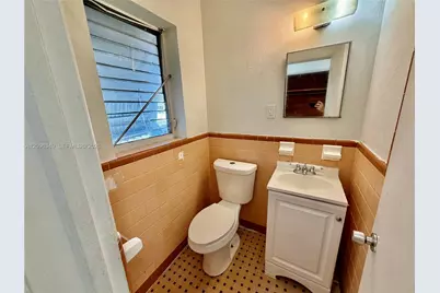 2041 Jackson St #2, Hollywood, FL 33020 - Photo 9