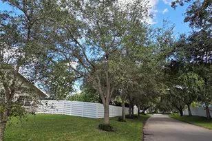 14863 SW 152nd Pl, Miami, FL 33196 - Photo 5