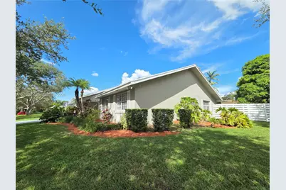 14863 SW 152nd Pl, Miami, FL 33196 - Photo 29
