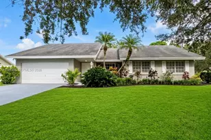 14863 SW 152nd Pl, Miami, FL 33196 - Photo 1