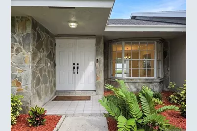 14863 SW 152nd Pl, Miami, FL 33196 - Photo 3