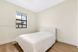 10615 W 34th Ct, Hialeah, FL 33018 - Photo 25