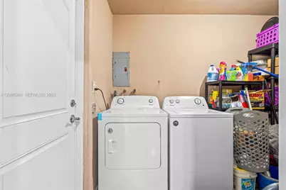 1409 NE 152nd St, North Miami Beach, FL 33162 - Photo 21